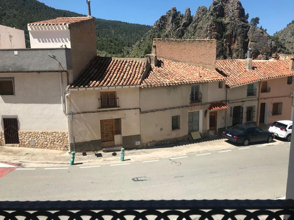 Alojamientos Rurales Entre Rocas Аїна Екстер'єр фото