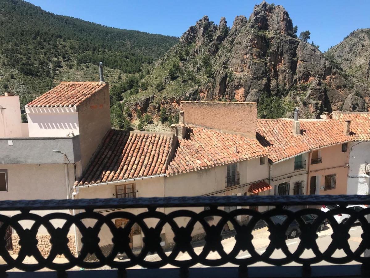 Alojamientos Rurales Entre Rocas Аїна Екстер'єр фото