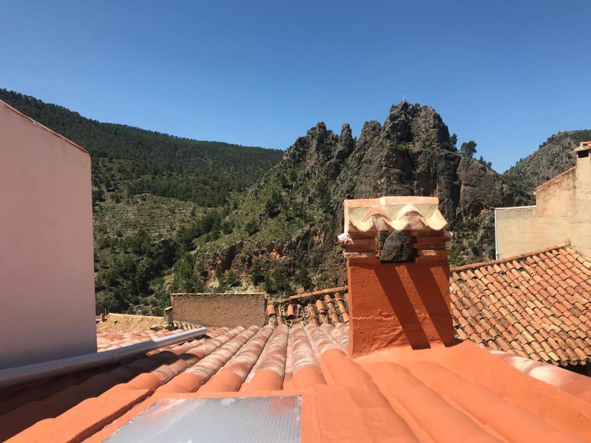 Alojamientos Rurales Entre Rocas Аїна Екстер'єр фото